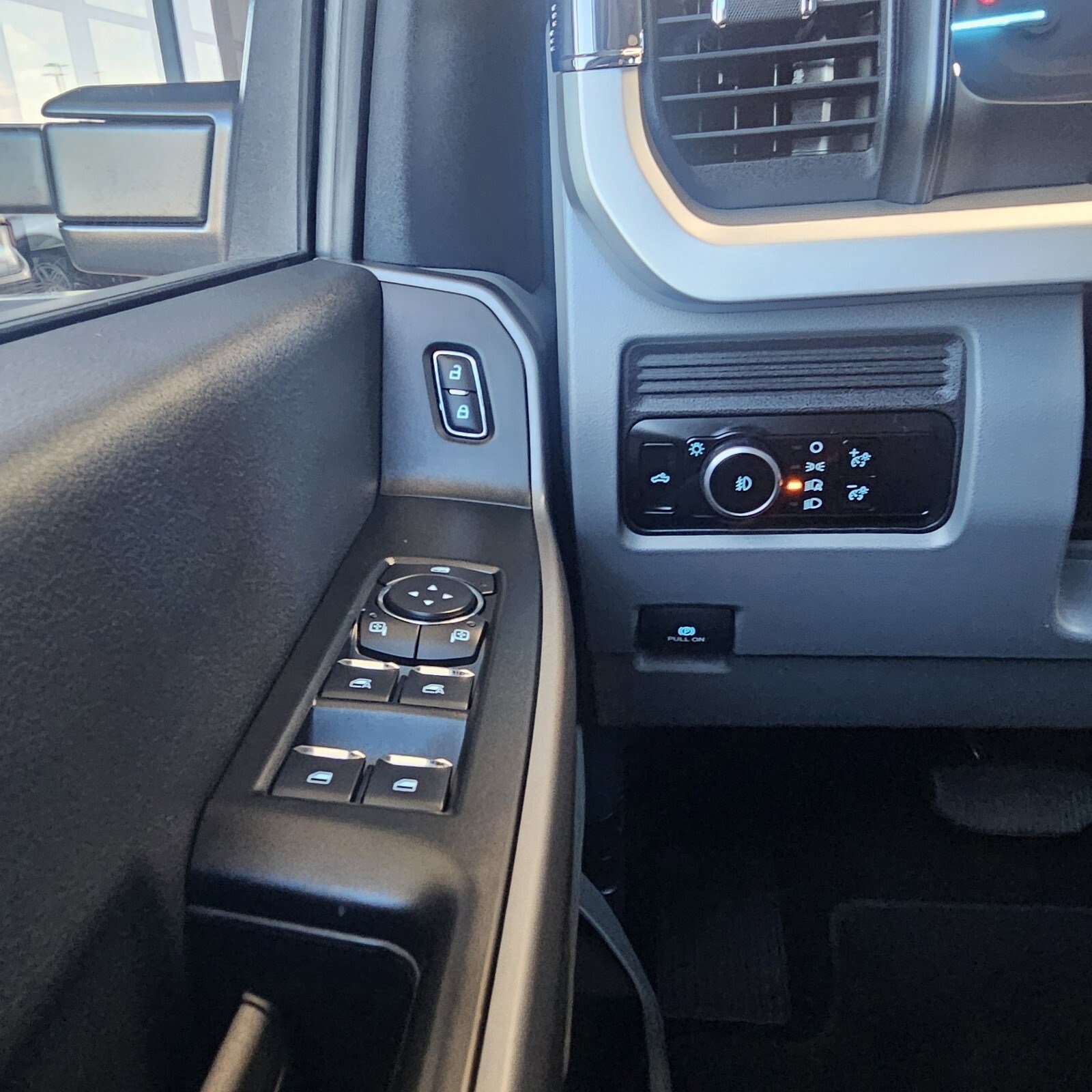 2025 Ford F-250 XLT photo 21