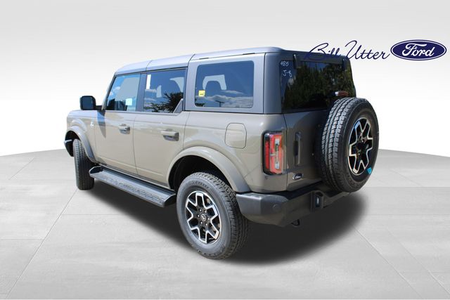 2025 Ford Bronco Outer Banks photo 4