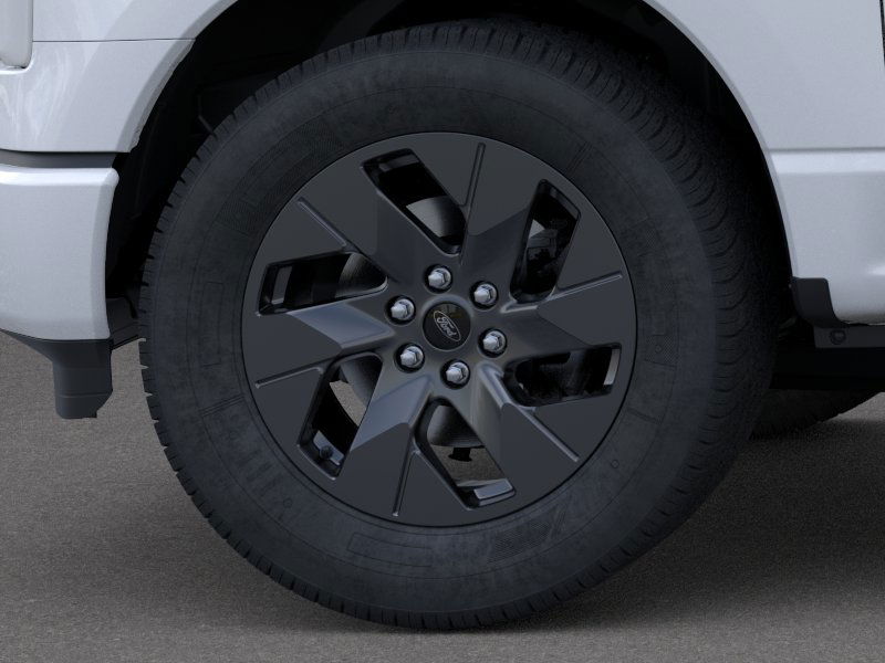 2025 Ford F-150 Lightning photo 18
