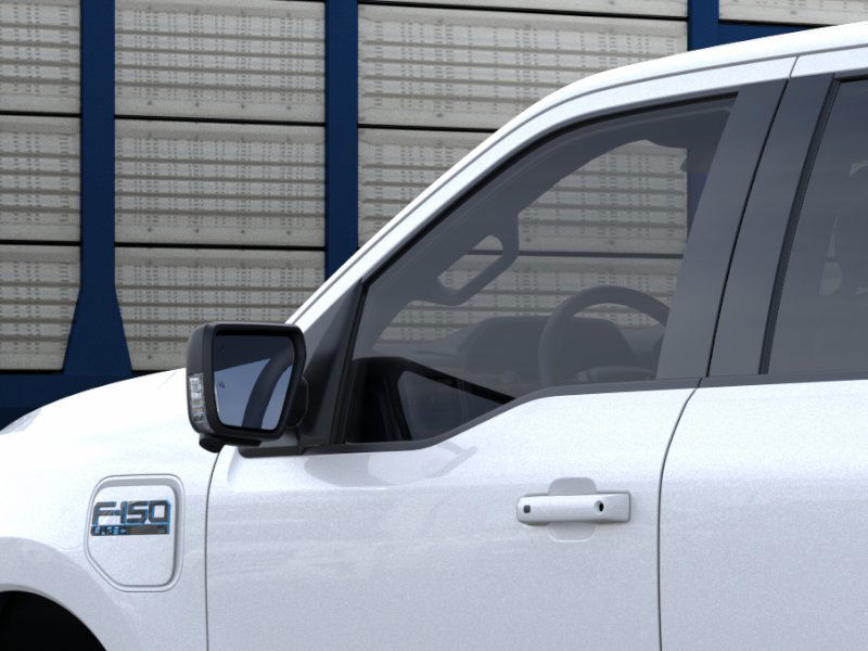 2025 Ford F-150 Lightning photo 19