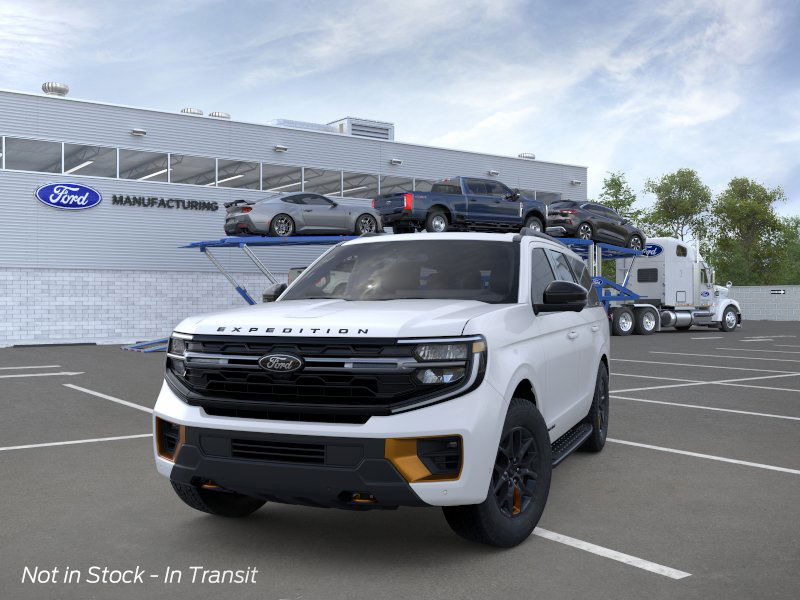 2025 Ford Expedition photo 2