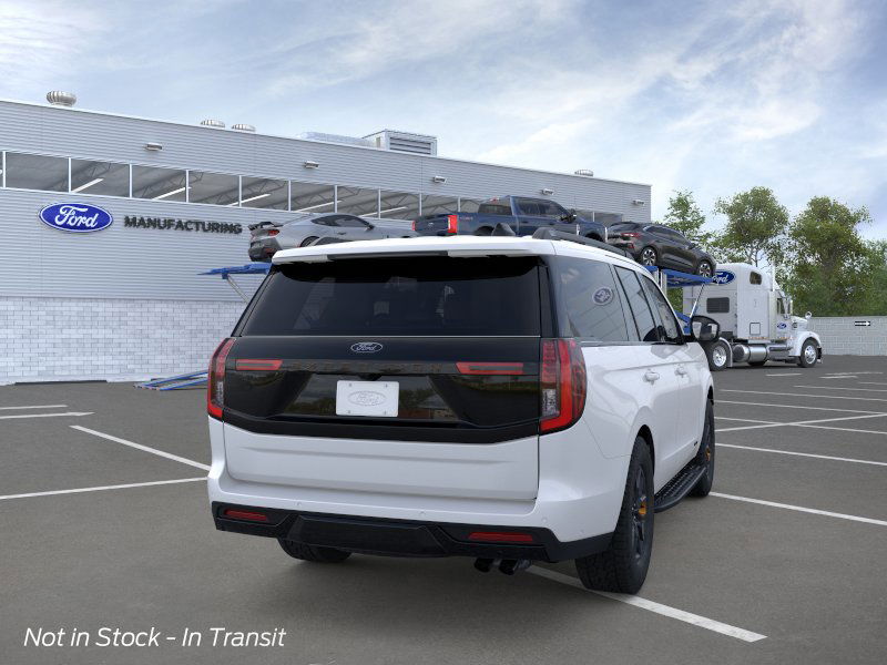 2025 Ford Expedition photo 8