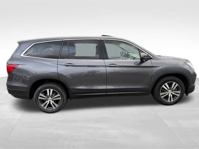 2017 Honda Pilot EX-L photo 4