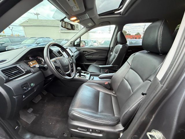 2017 Honda Pilot EX-L photo 15