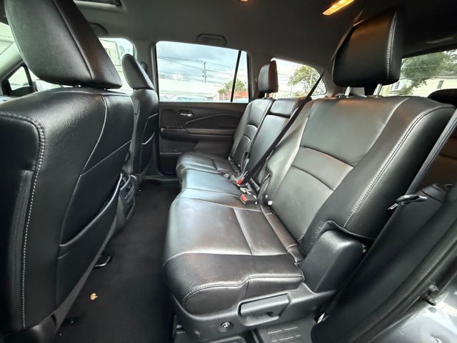 2017 Honda Pilot EX-L photo 20