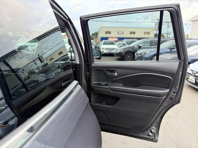 2017 Honda Pilot EX-L photo 22
