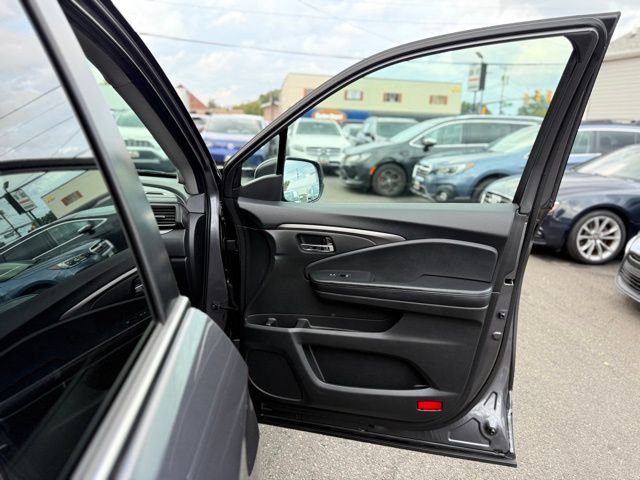 2017 Honda Pilot EX-L photo 26