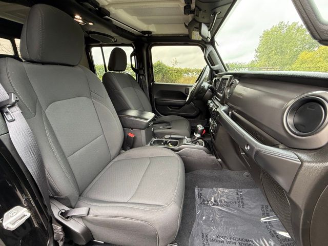 2022 Jeep Gladiator Willys photo 25