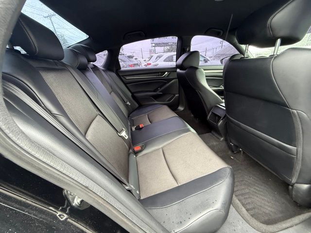 2018 Honda Accord Sport photo 21