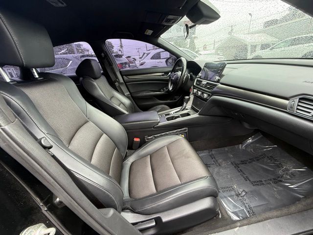 2018 Honda Accord Sport photo 24