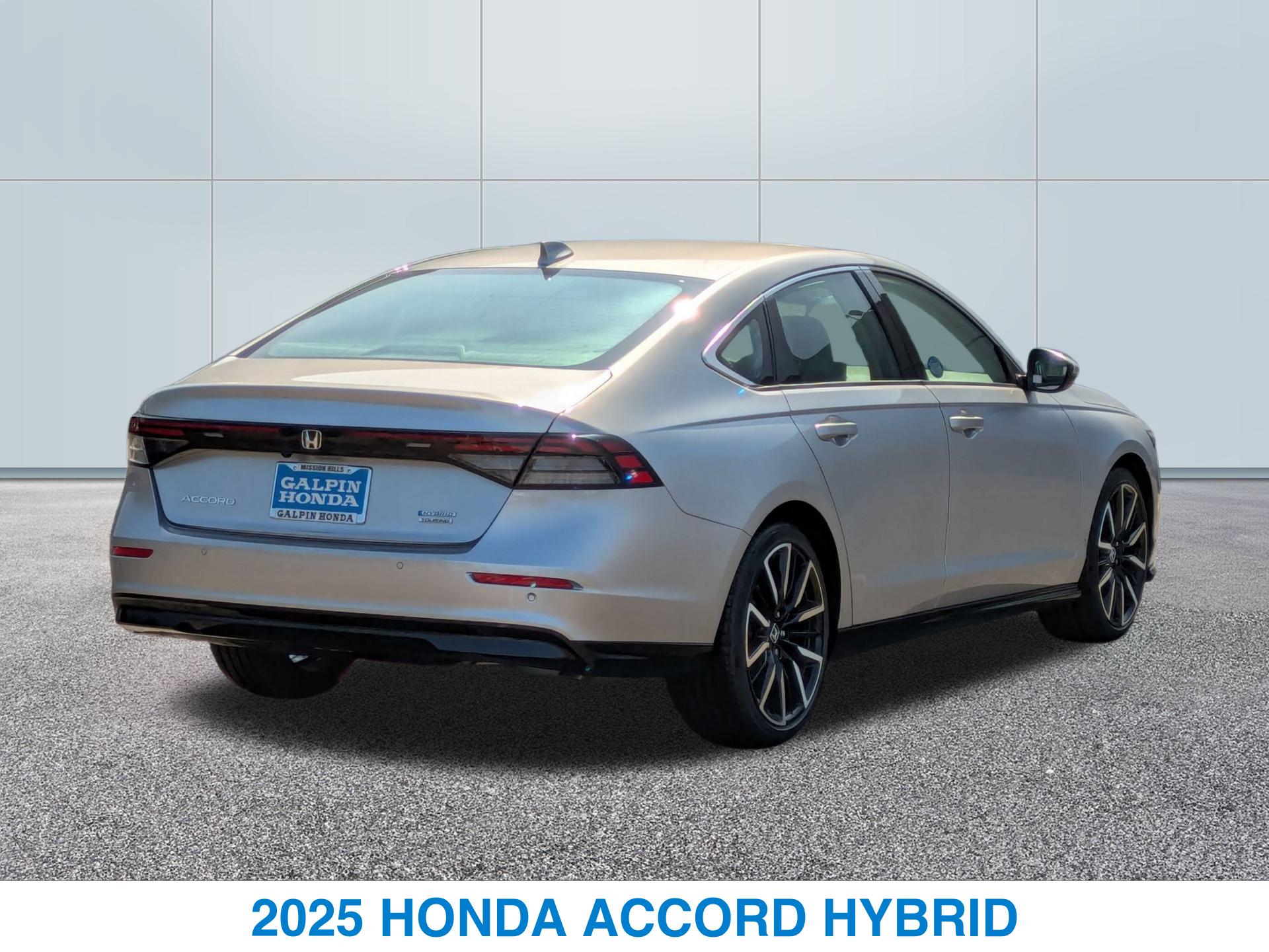 2025 Honda Accord Hybrid Touring photo 8