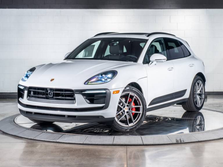 2025 Porsche Macan S S