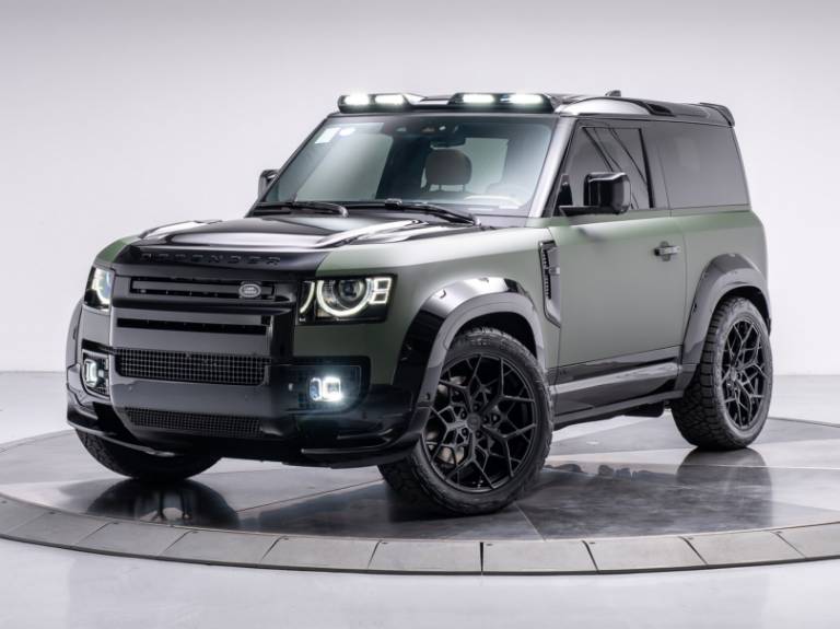 2025 Land Rover Defender 90 P525 V8