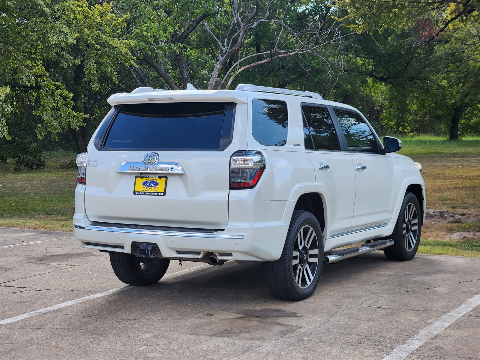 2017 Toyota 4Runner Limited photo 6