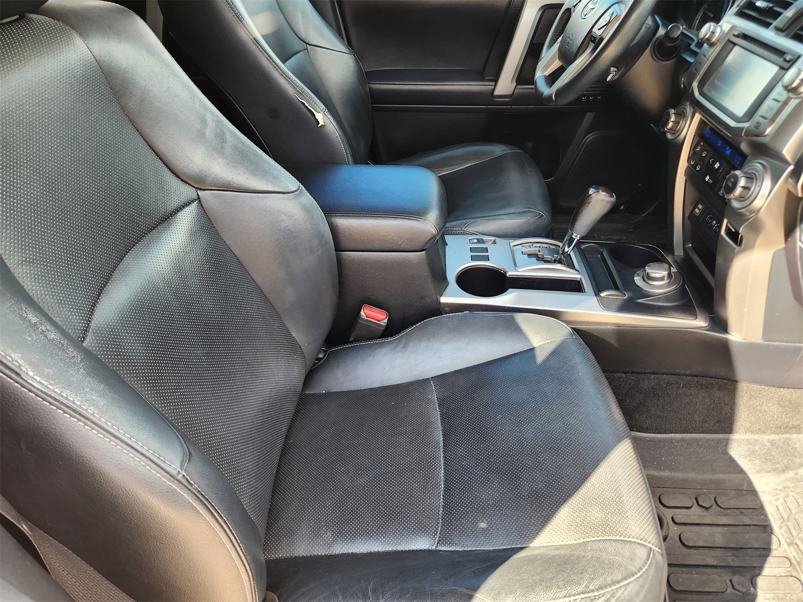 2017 Toyota 4Runner Limited photo 13