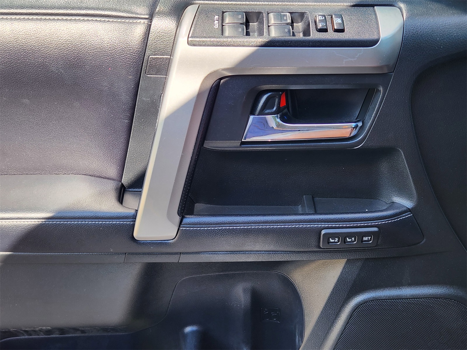 2017 Toyota 4Runner Limited photo 23