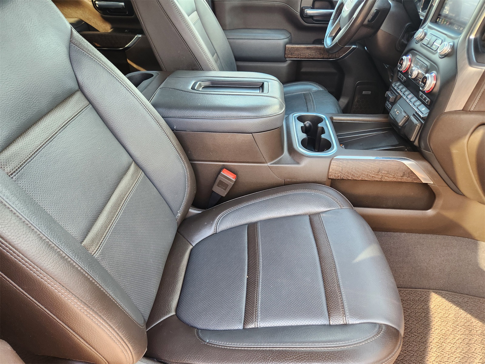 2022 Gmc Sierra HD Denali photo 9