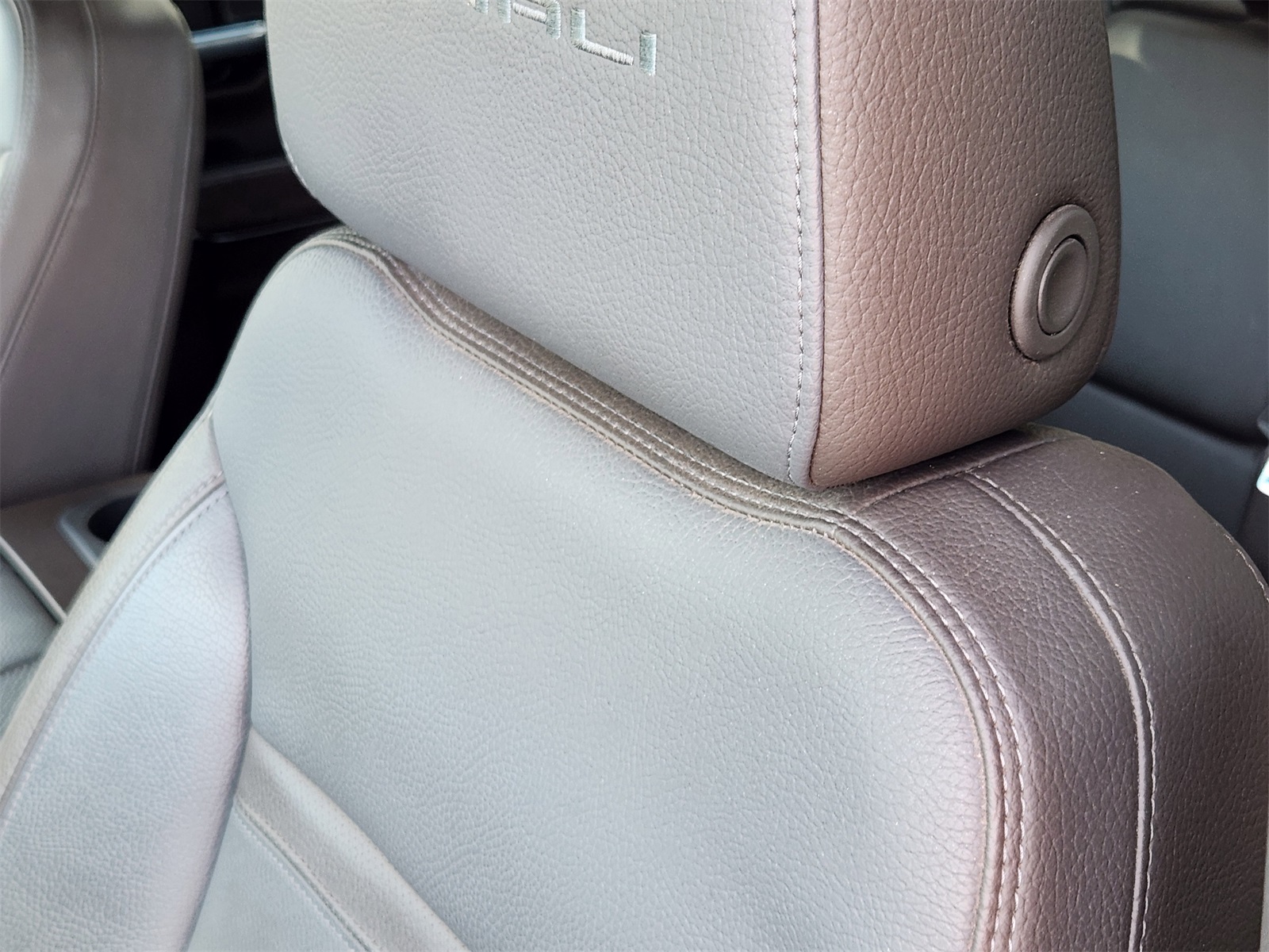 2022 Gmc Sierra HD Denali photo 10