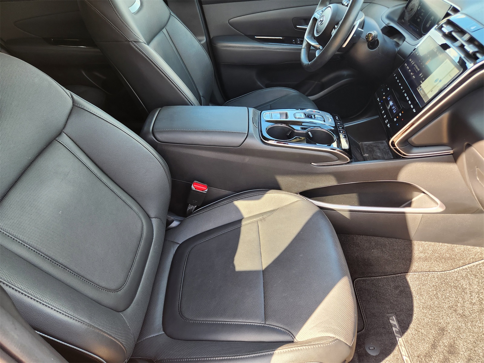 2022 Hyundai Tucson Limited photo 11