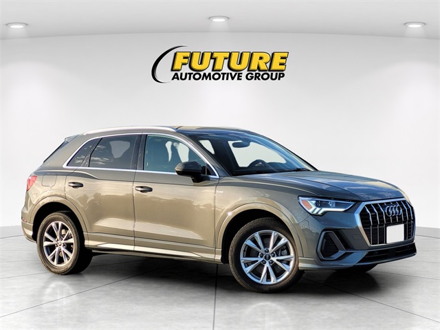 2023 Audi Q3 Premium