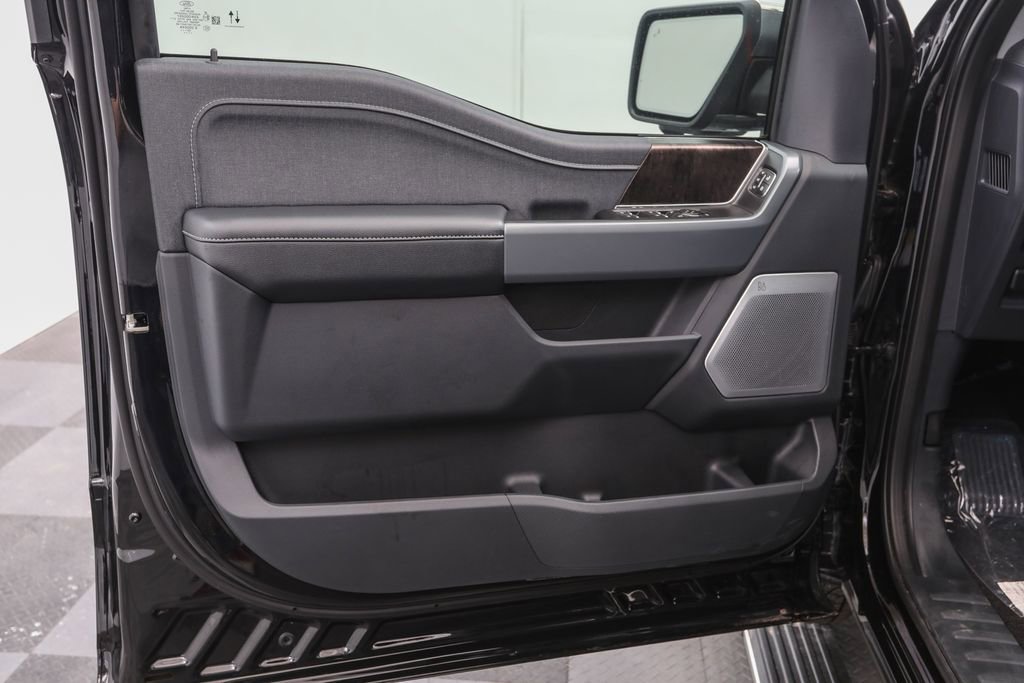 2023 Ford F-150 Lariat photo 8