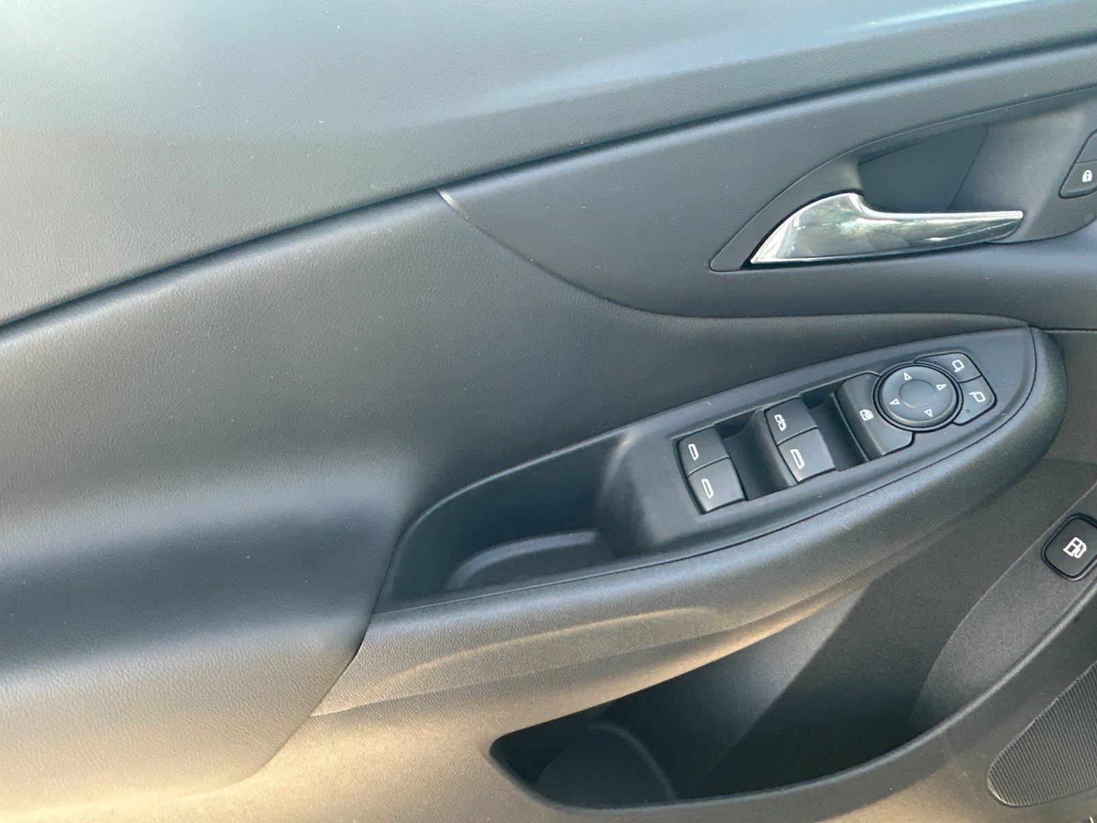 2019 Chevrolet Volt LT photo 10