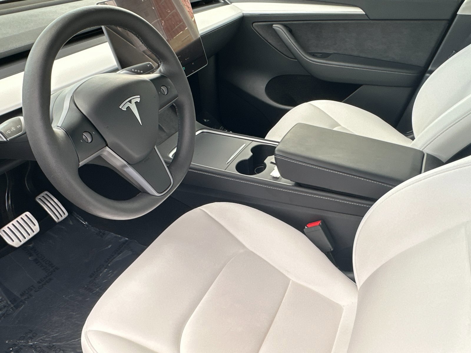 2024 Tesla Model Y Performance photo 9