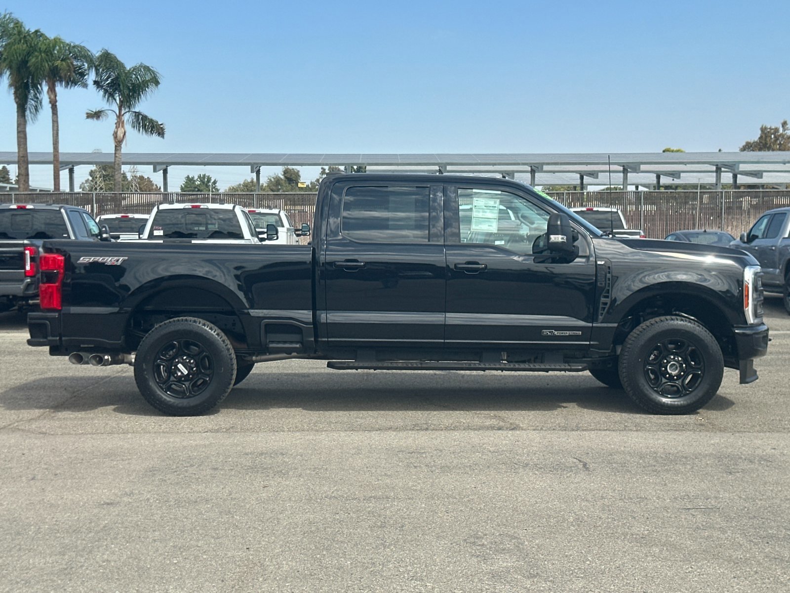 2023 Ford F-250 XLT photo 2