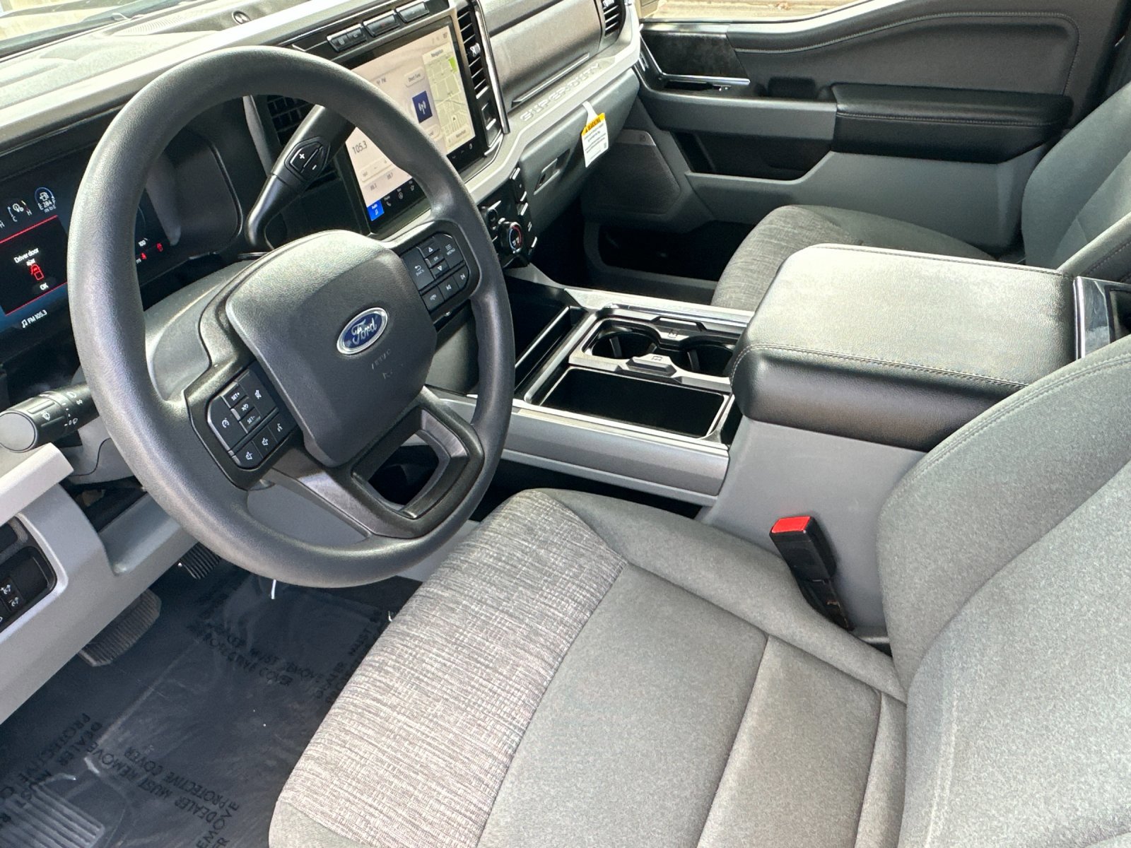 2023 Ford F-250 XLT photo 9