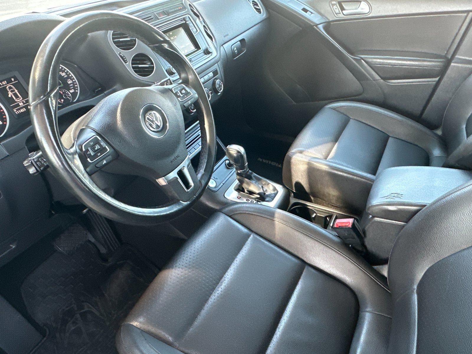2016 Volkswagen Tiguan Sport photo 9