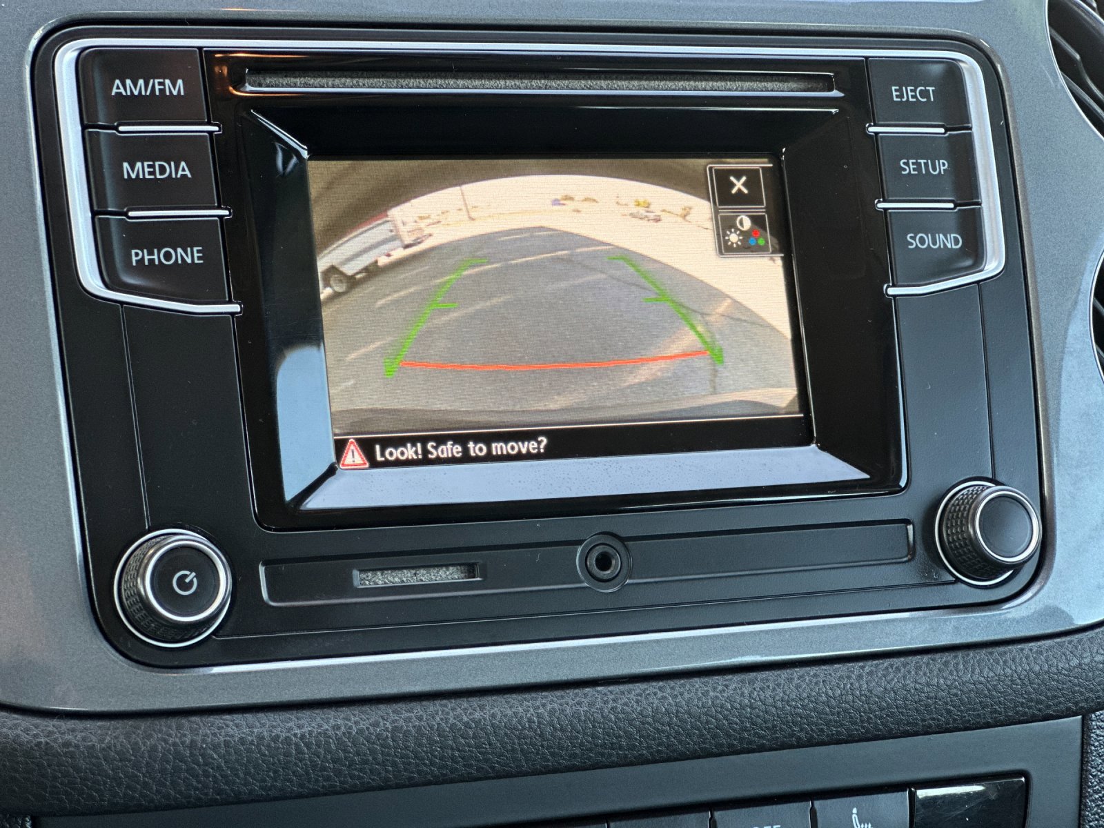 2016 Volkswagen Tiguan Sport photo 18
