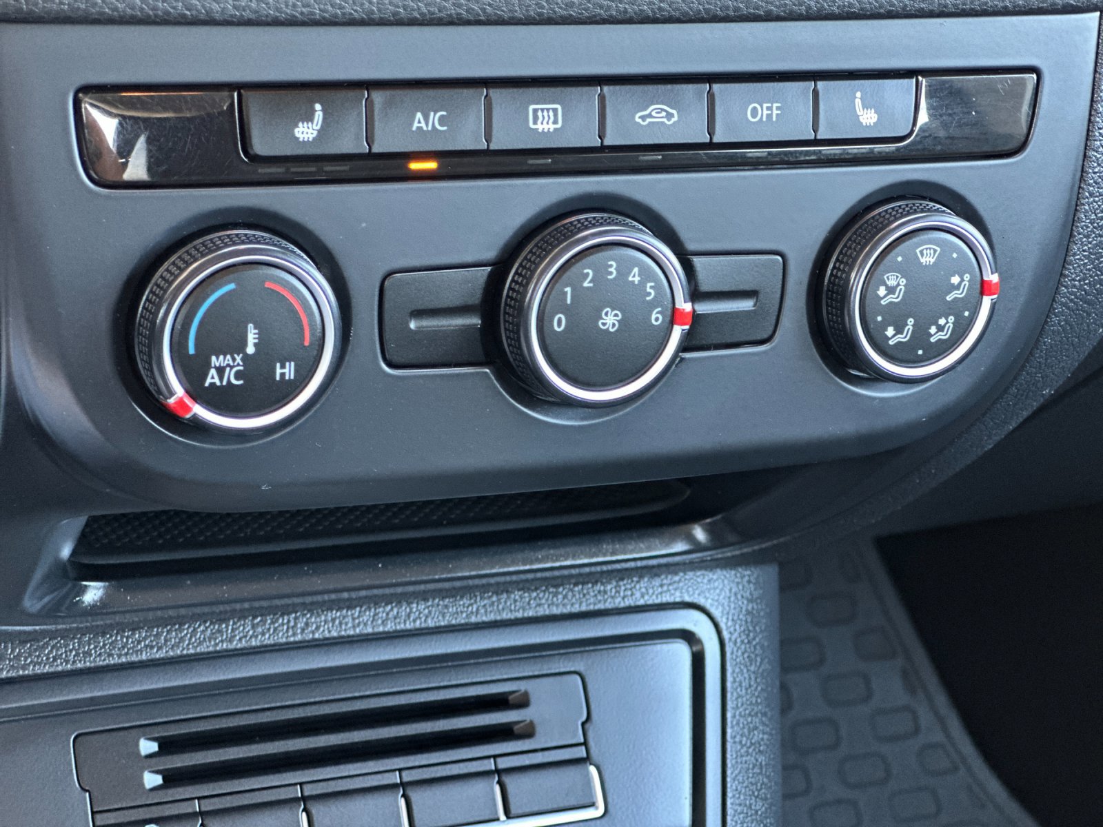 2016 Volkswagen Tiguan Sport photo 19