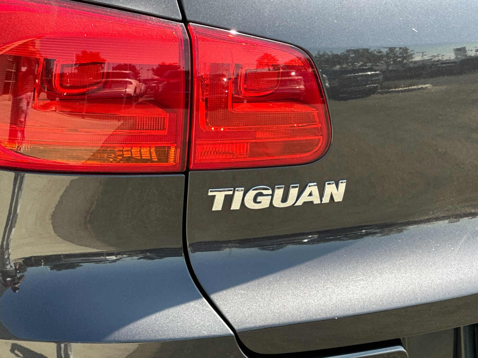 2016 Volkswagen Tiguan Sport photo 25