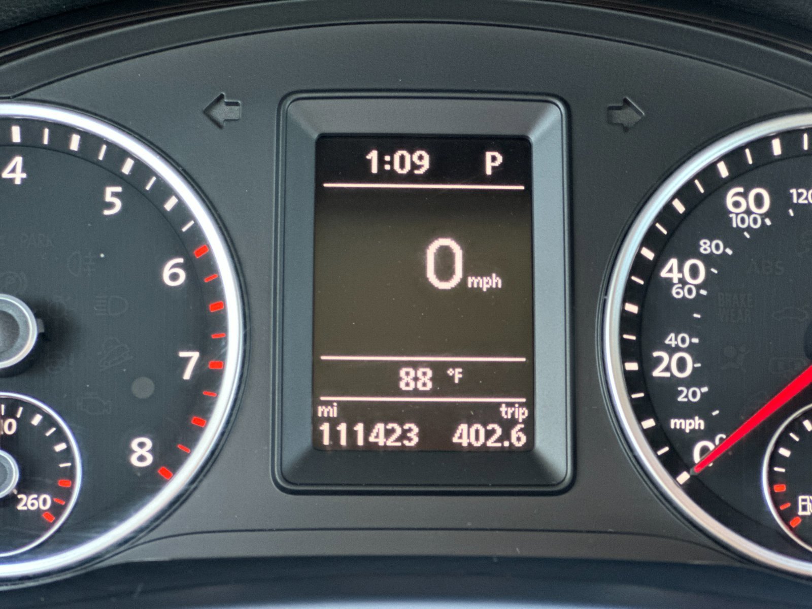2016 Volkswagen Tiguan Sport photo 26