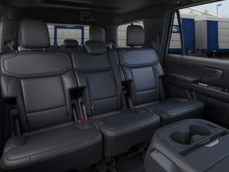 2025 Ford Expedition photo 11