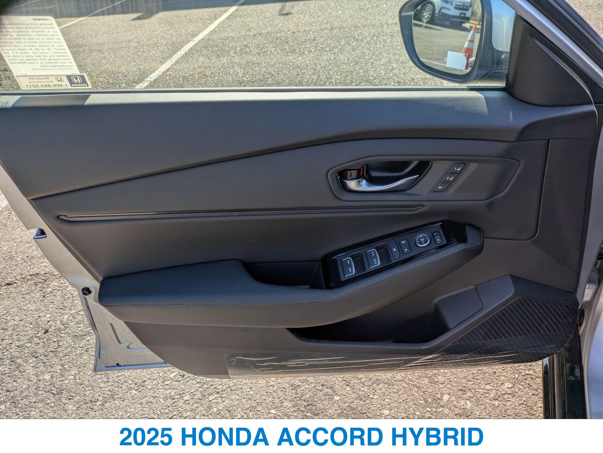 2025 Honda Accord Hybrid Touring photo 13