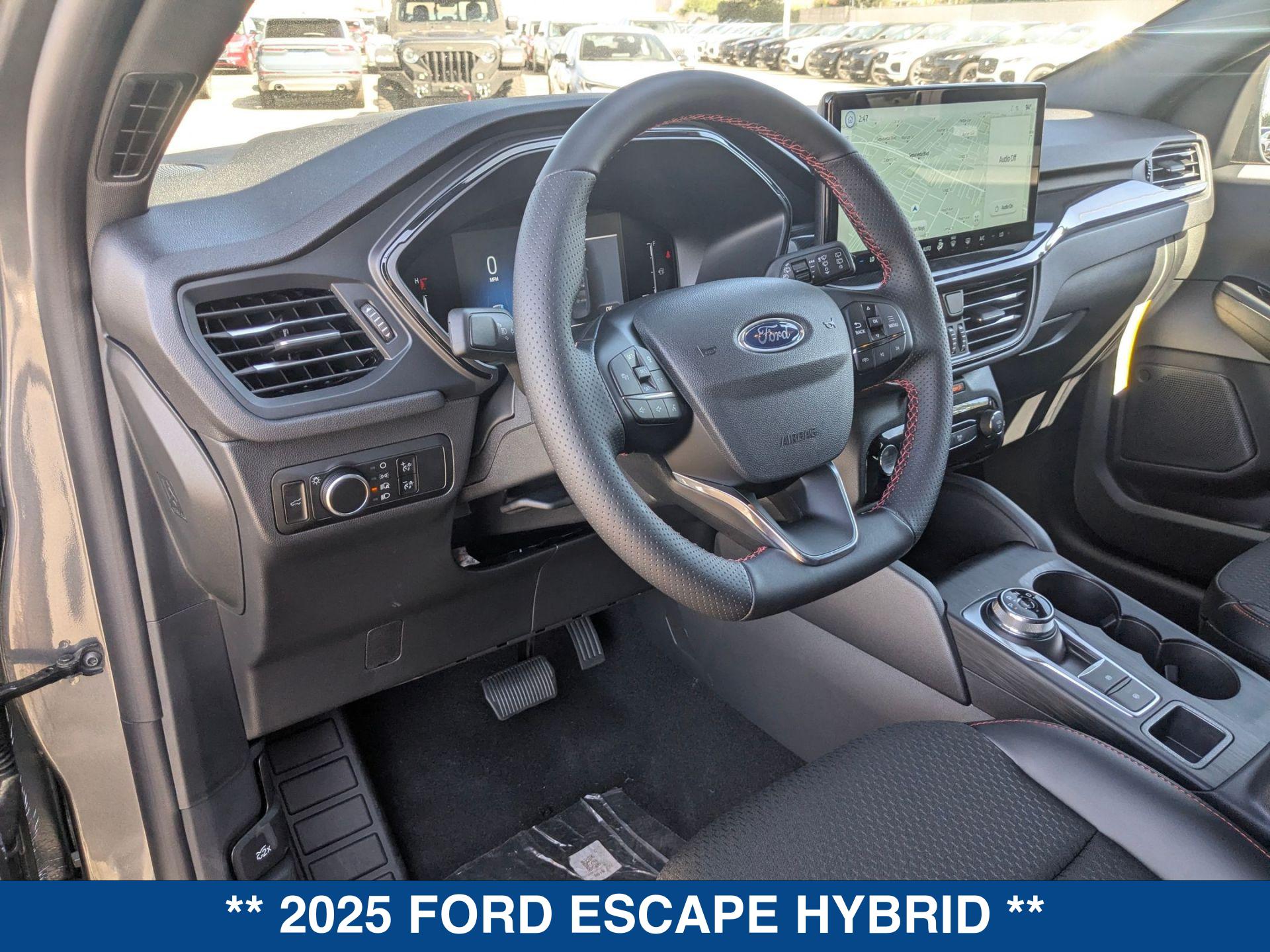 2025 Ford Escape Hybrid ST-Line photo 12