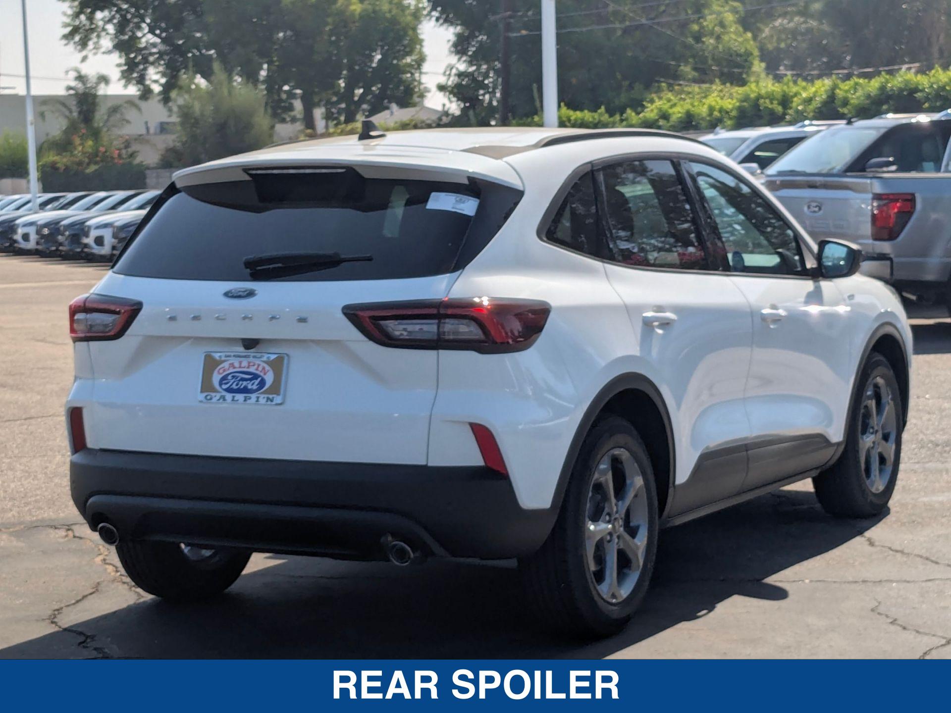 2025 Ford Escape ST-Line photo 8