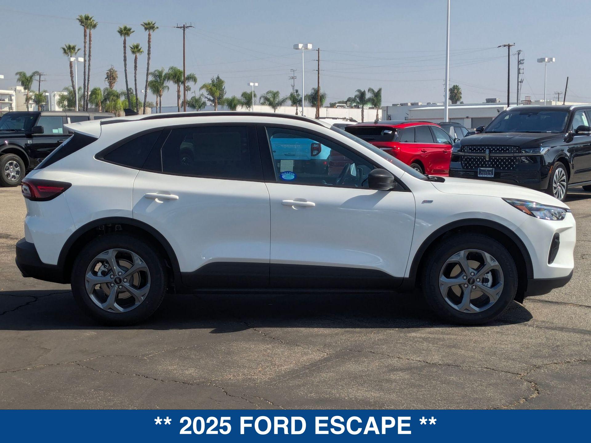 2025 Ford Escape ST-Line photo 9
