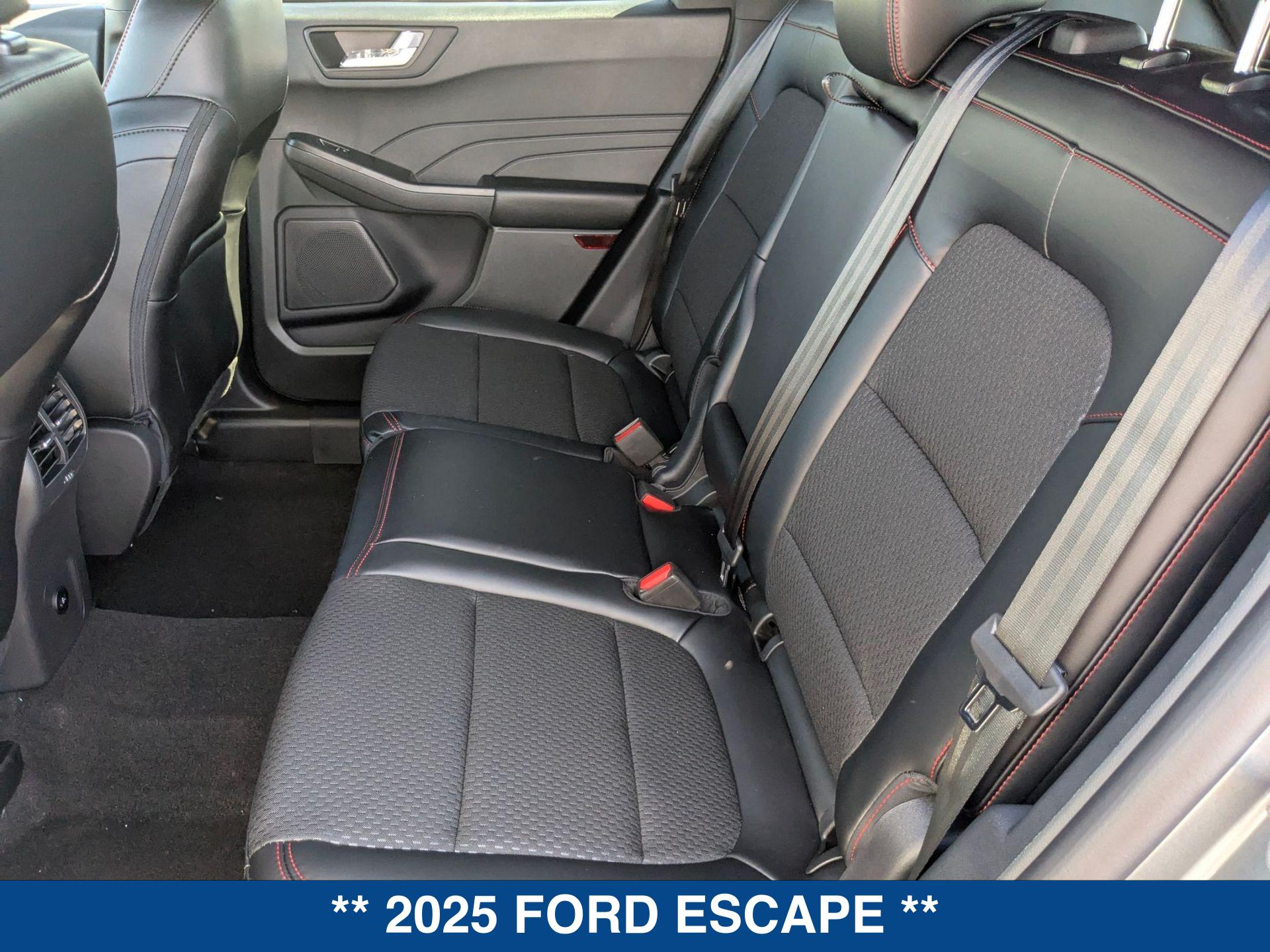 2025 Ford Escape ST-Line photo 19
