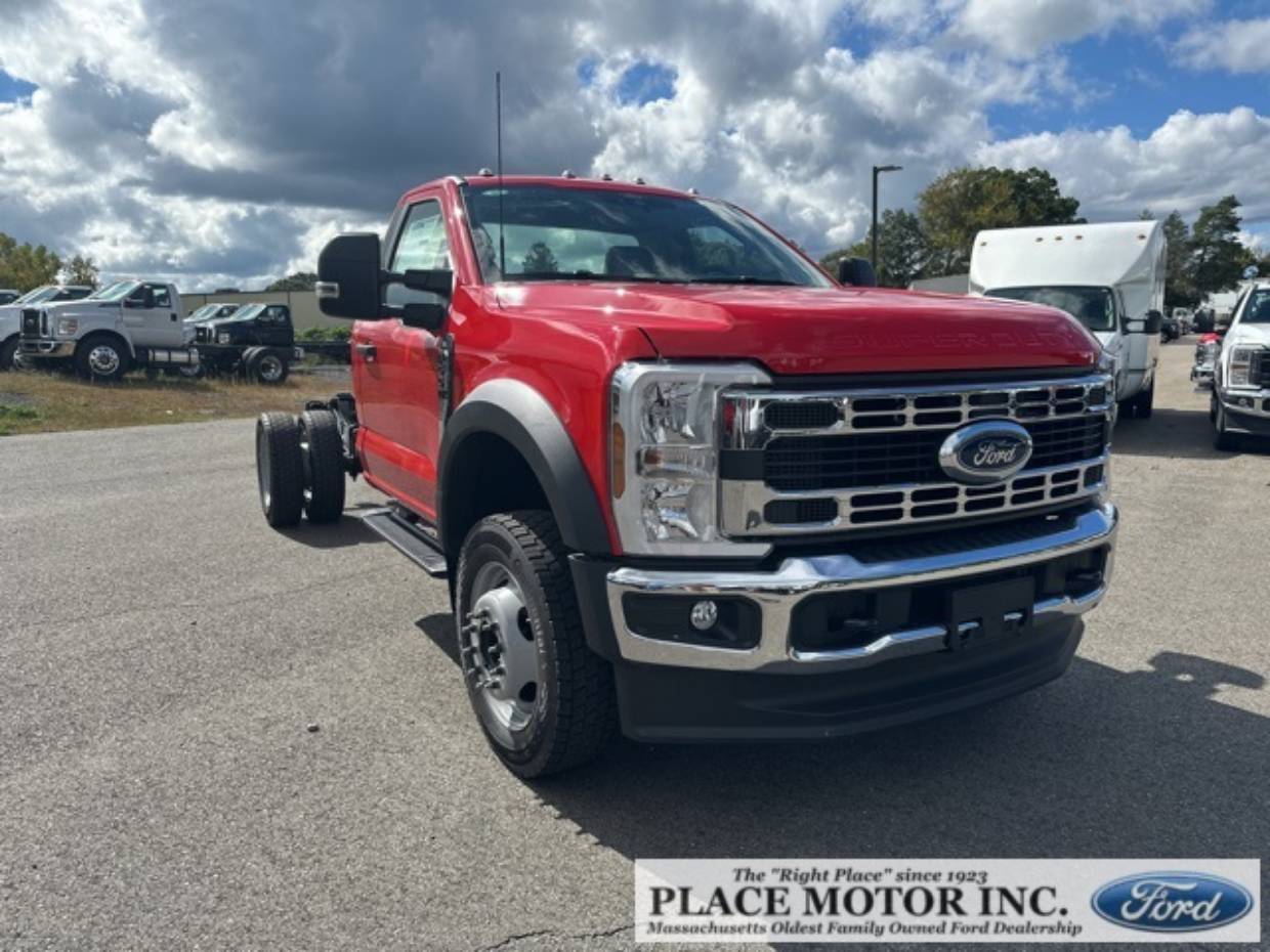 2026 Ford F-550 Super Duty Chassis Cab XL's photo