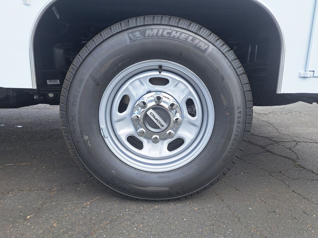 2026 Ford F-250 photo 7