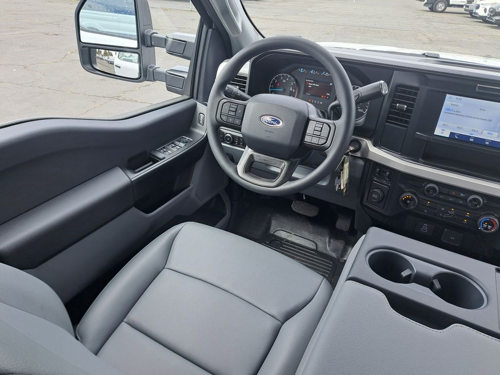 2026 Ford F-250 photo 10