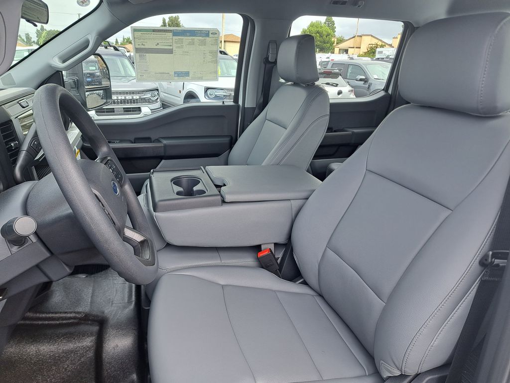 2026 Ford F-250 photo 16