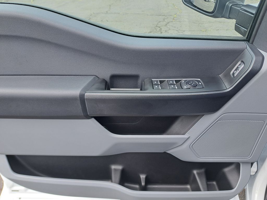 2026 Ford F-250 photo 17