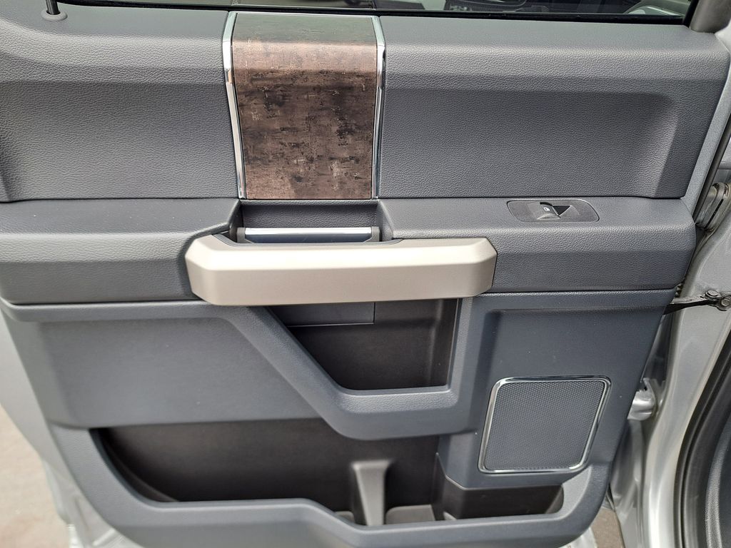 2022 Ford F-450 photo 15