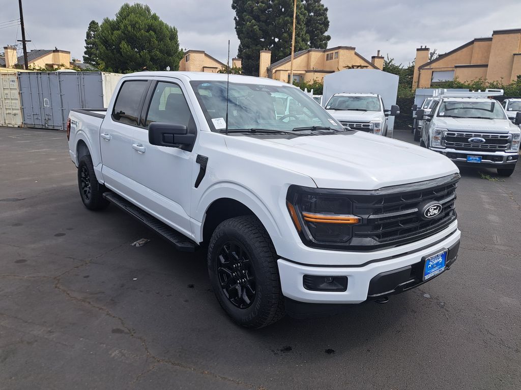 2025 Ford F-150 XLT photo 3