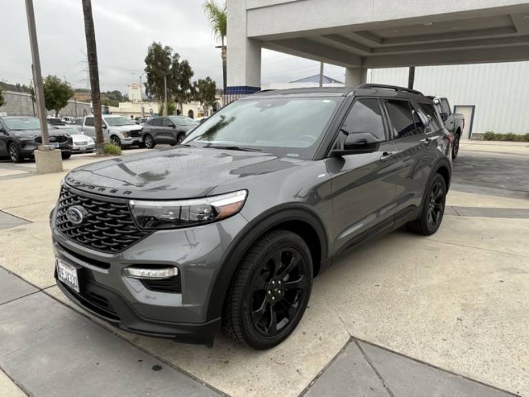 2023 Ford Explorer ST-Line
