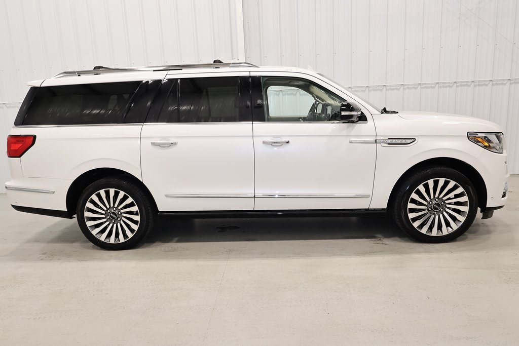 2018 Lincoln Navigator L Reserve photo 2