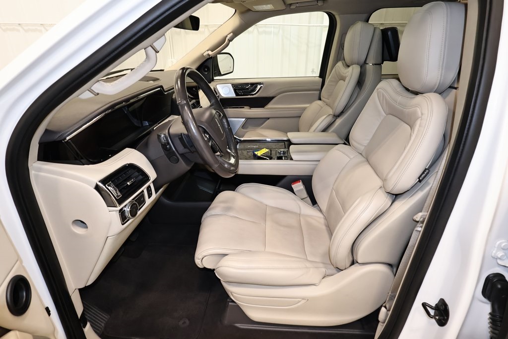 2018 Lincoln Navigator L Reserve photo 12